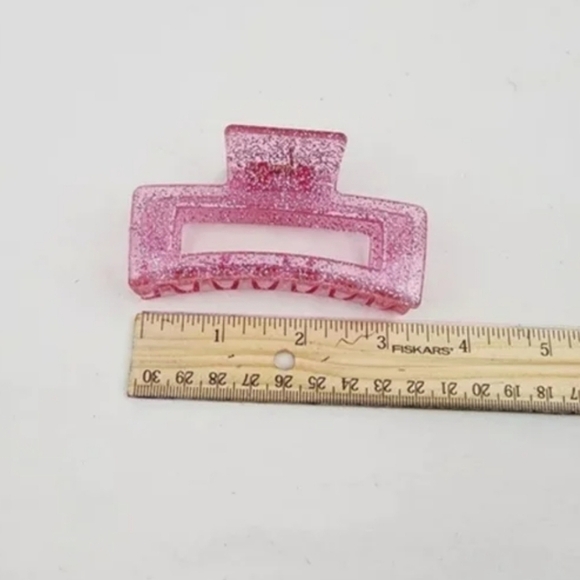 Claw Clip Hair Accessories - Picture 2 of 3